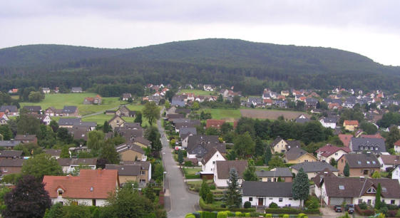 Blick ber Pivitsheide V.L. vom Kusselberg zum Teutoburger Wald. Im Vordergrund die Hermann-Niebuhr Str.